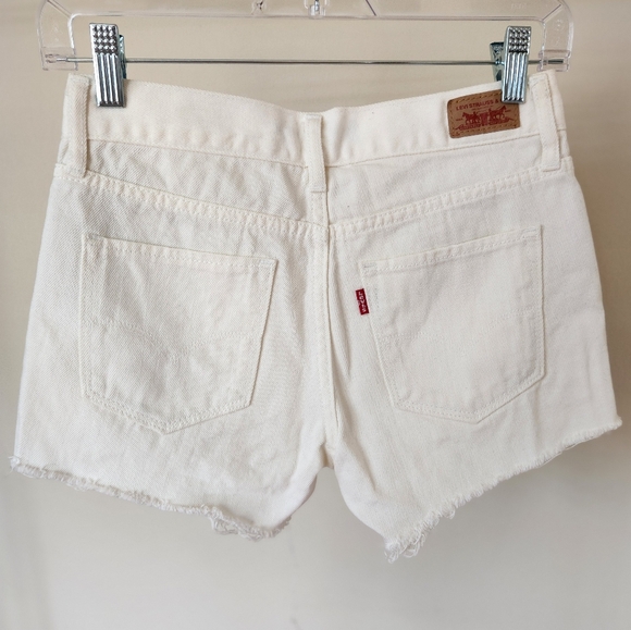 Levi's Retro Vintage Style White Jean Shorts Like New Size 0 - Rare Boho Aztec - Picture 4 of 9